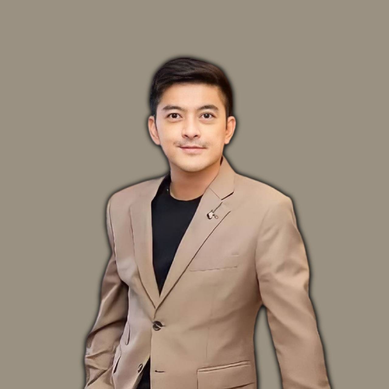 โอภาส ใหญ่ Happy Investor