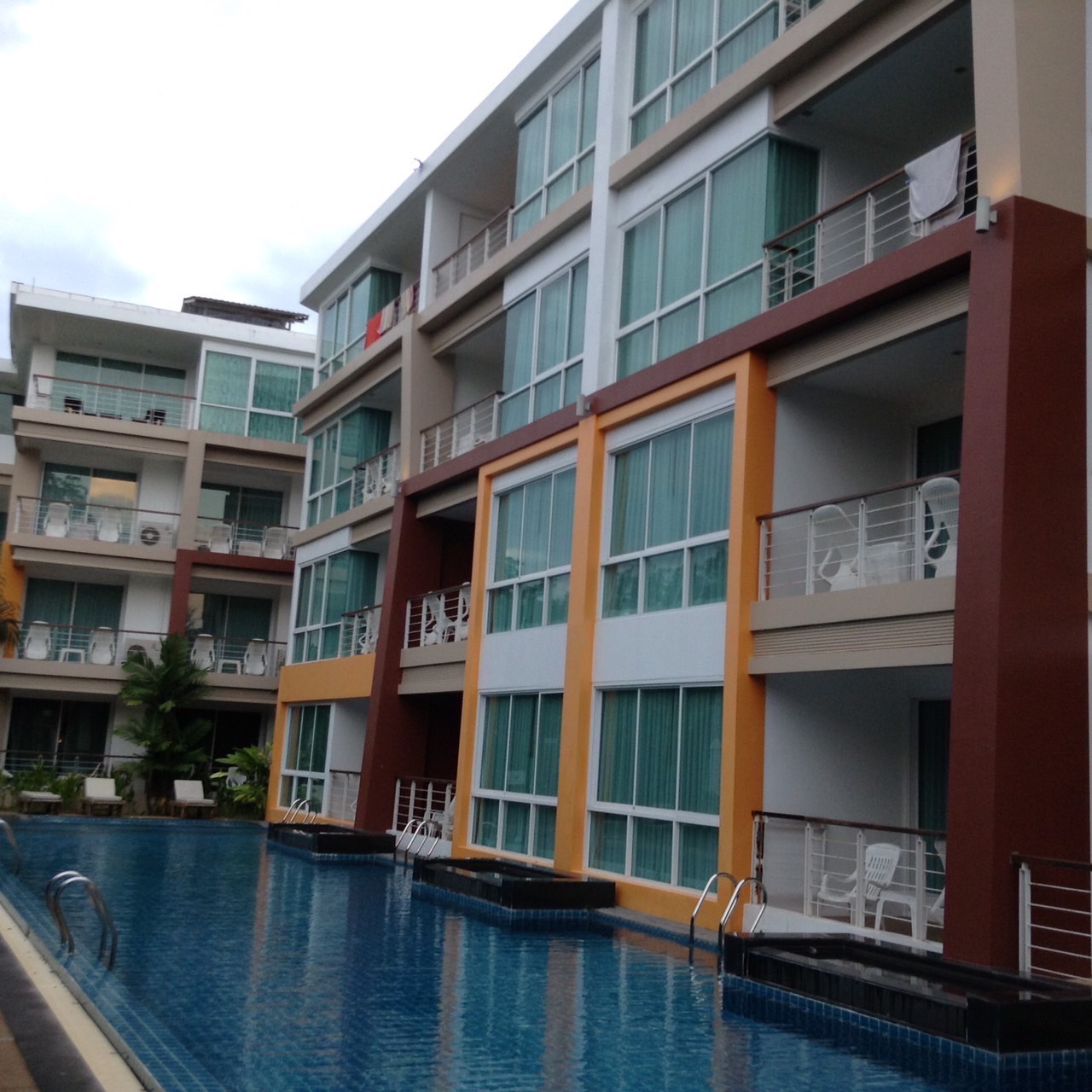 ภาพขายด่วนคอนโด ภูเก็ต ซีวิว รีโซเทล (Phuket Seaview Resotel)  จำนวน 4 ห้อง เจ้าของขายเอง