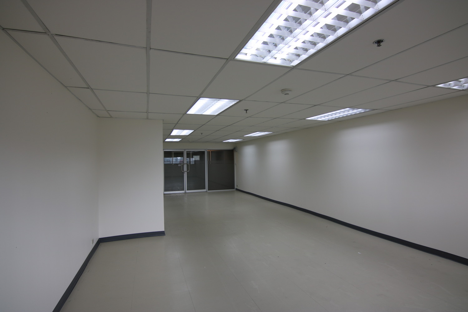 (TD-20A01B) The Trendy Office ให้เช่าออฟฟิศ ขนาด 59 ตร.ม. ชั้น 20 สุขุมวิท 13 ใกล้ BTS นานา