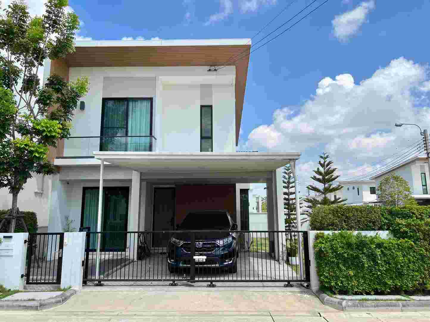 ขายบ้านแฝด 2ชั้น สไตล์บ้านเดียว  โครงการ โคโม่ เบียงก้า บางนา ( COMO Bianca – Bangna ) ทำเลทอง 