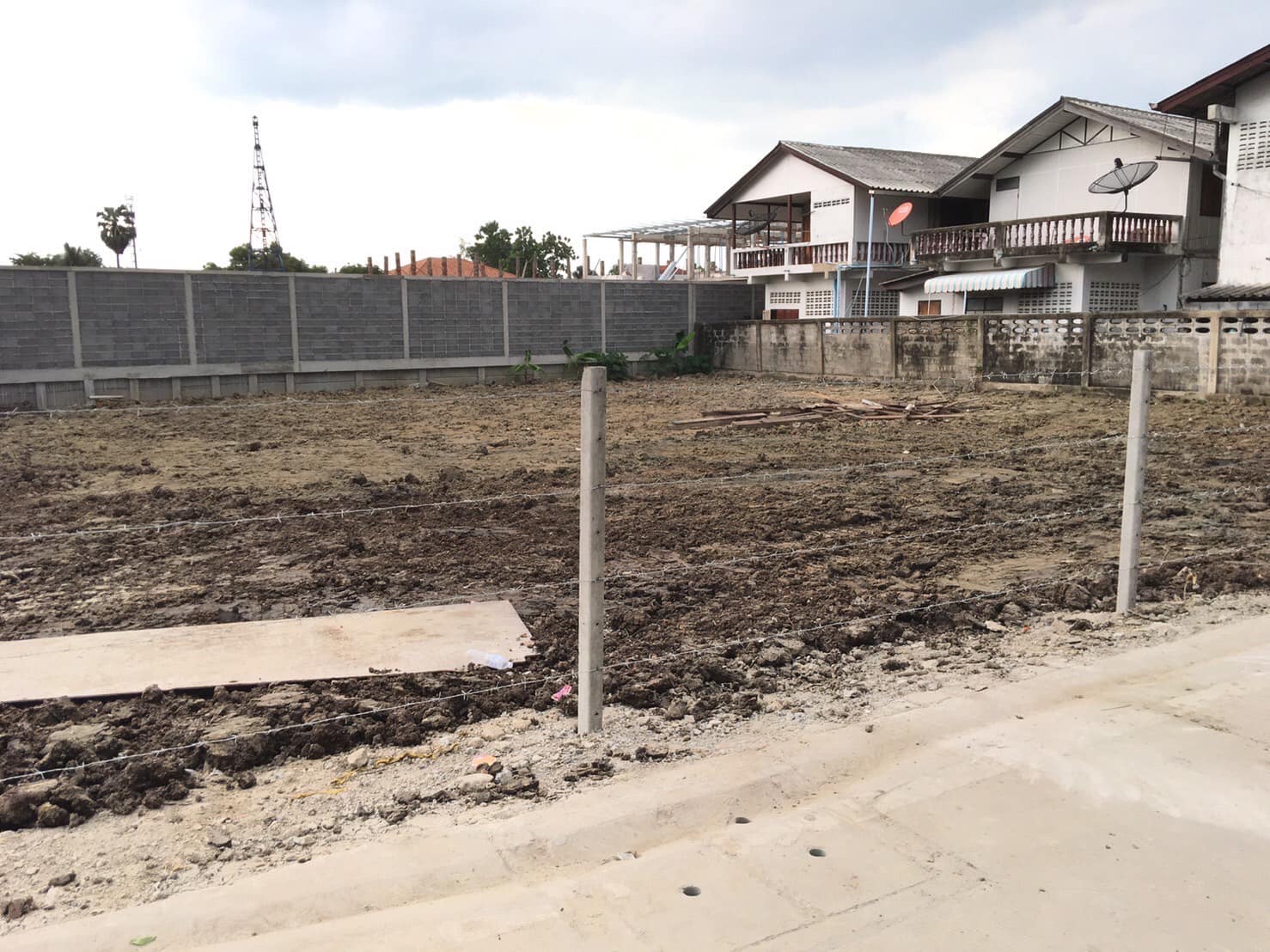 ขาย ที่ดินเปล่าถมแล้ว 229 ตร.ว หลังเซ็นทรัลเวสต์เกต ใกล้ MRT