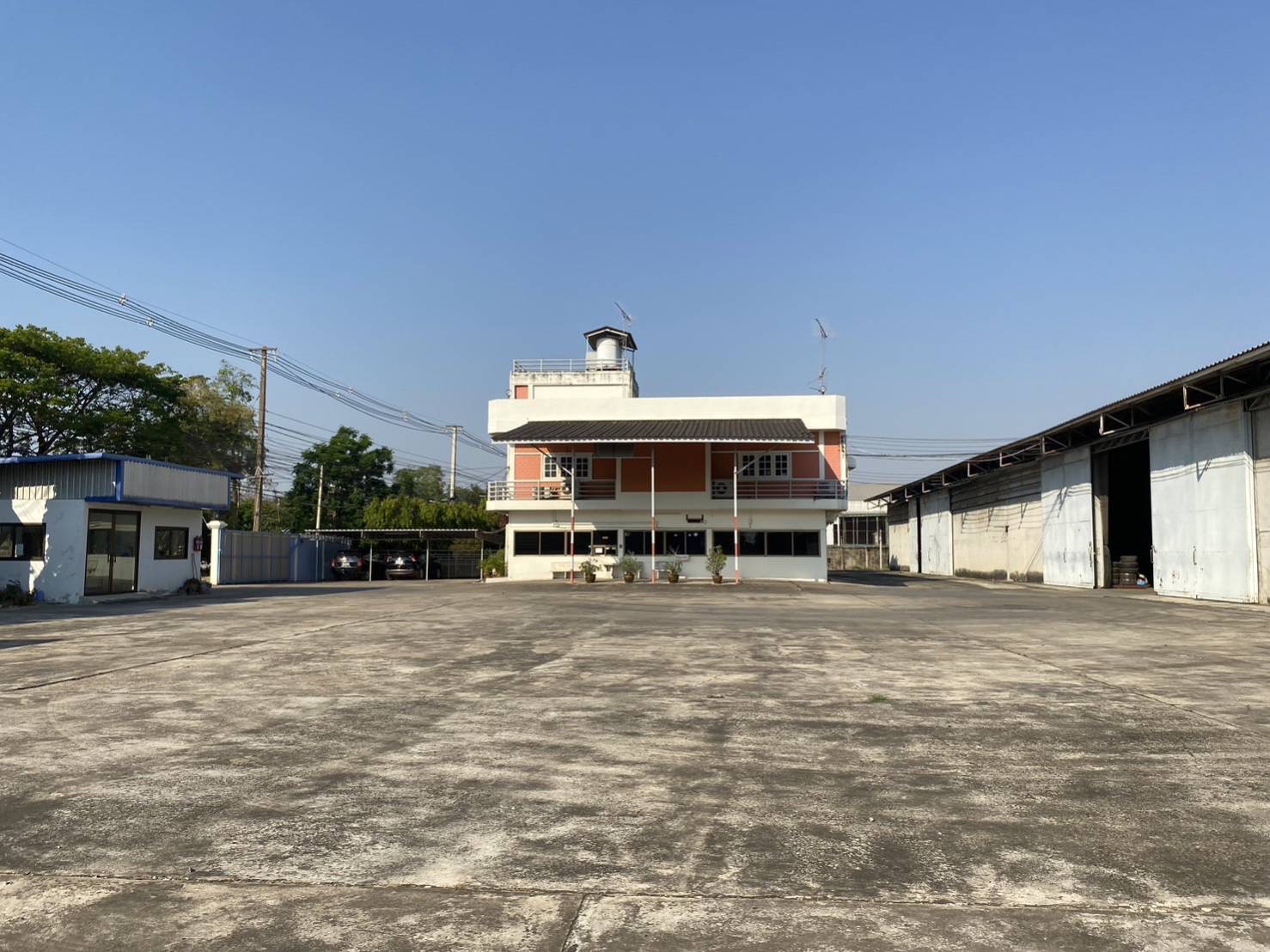 โกดังขนาดใหญ่  โรงสีข้าว ติดถนนมิตรภาพ  RICE MILL / WARE HOUSE 
