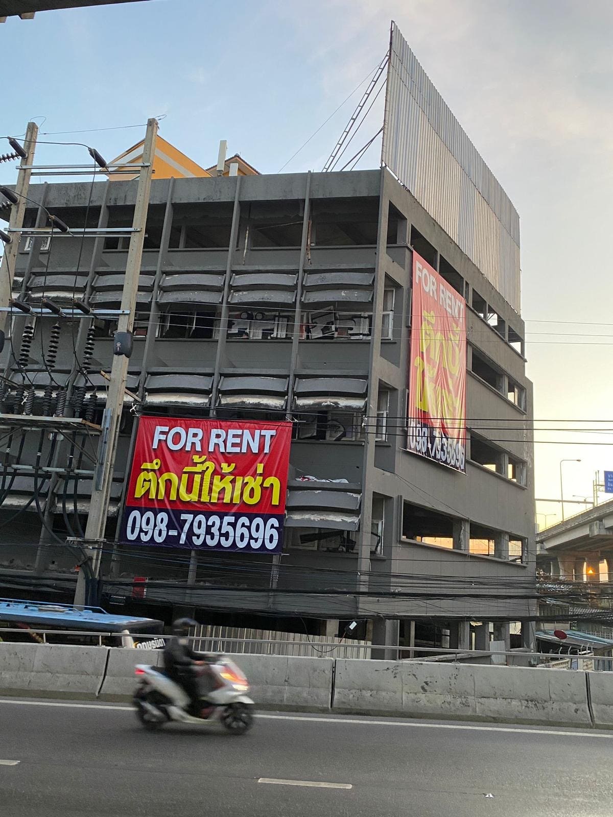ให้เช่าด่วน ตึก 4 ชั้นทำเลดี ปากซ.สุขุมวิท 48/1  กทม.