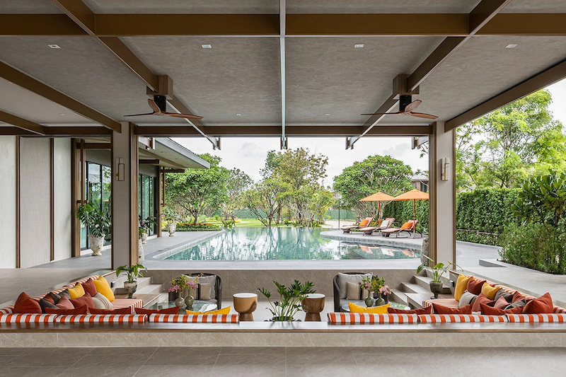 Burasiri Ramkhamhaeng Luxury Single House Project